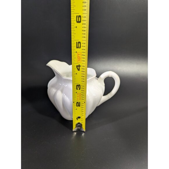 Shelley Dainty White Creamer Pitcher Jug Fine Bone China Vintage - Picture 15 of 16